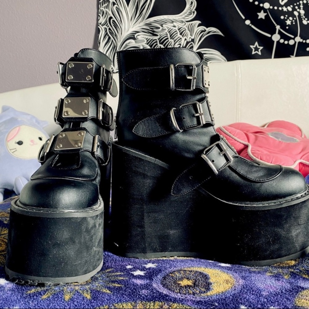 demonia platforms